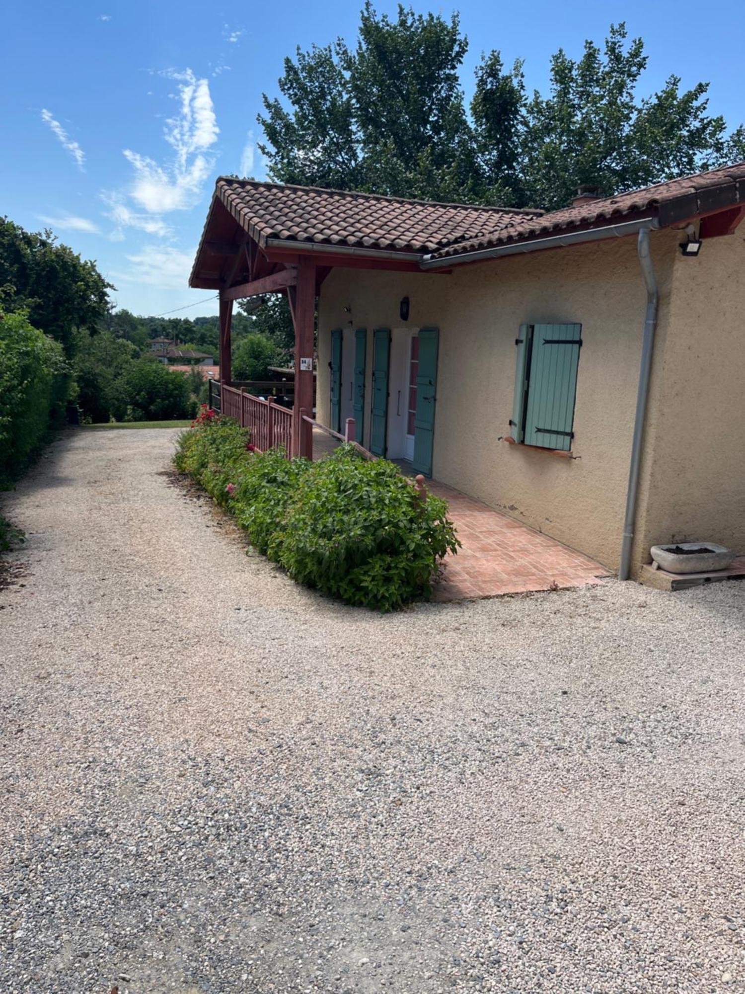 Logement Vic-Fezensac Exterior foto